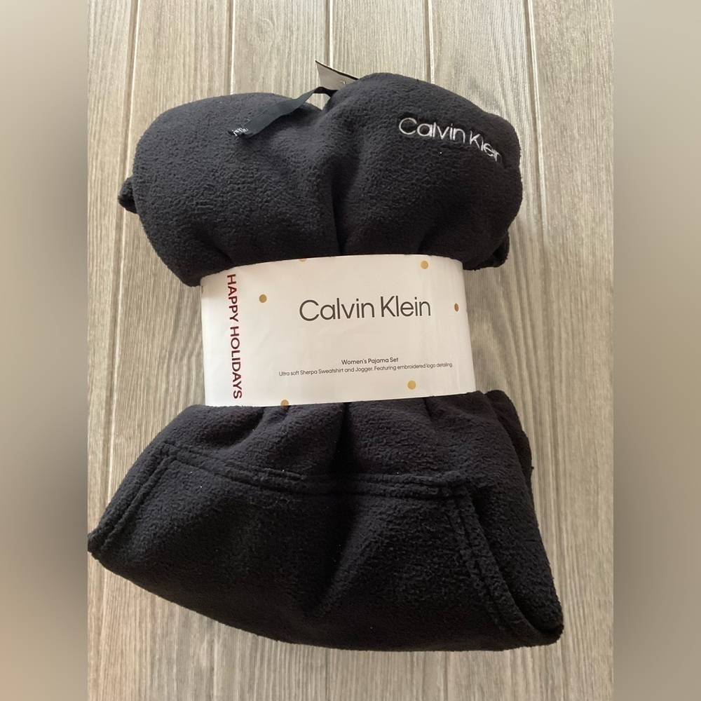 Calvin Klein Women’s Pajama Set